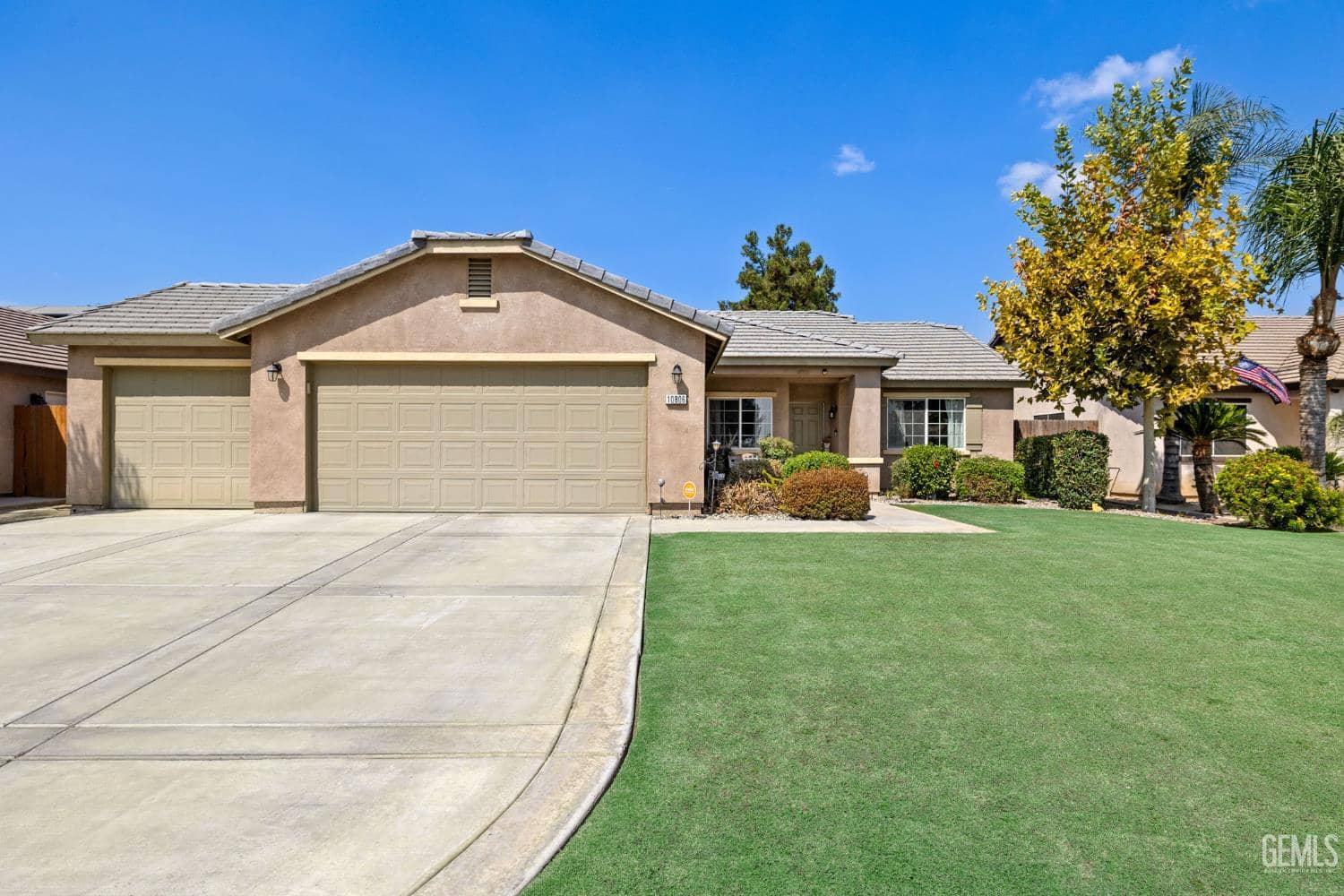 10806 Valverde Drive — photo 4