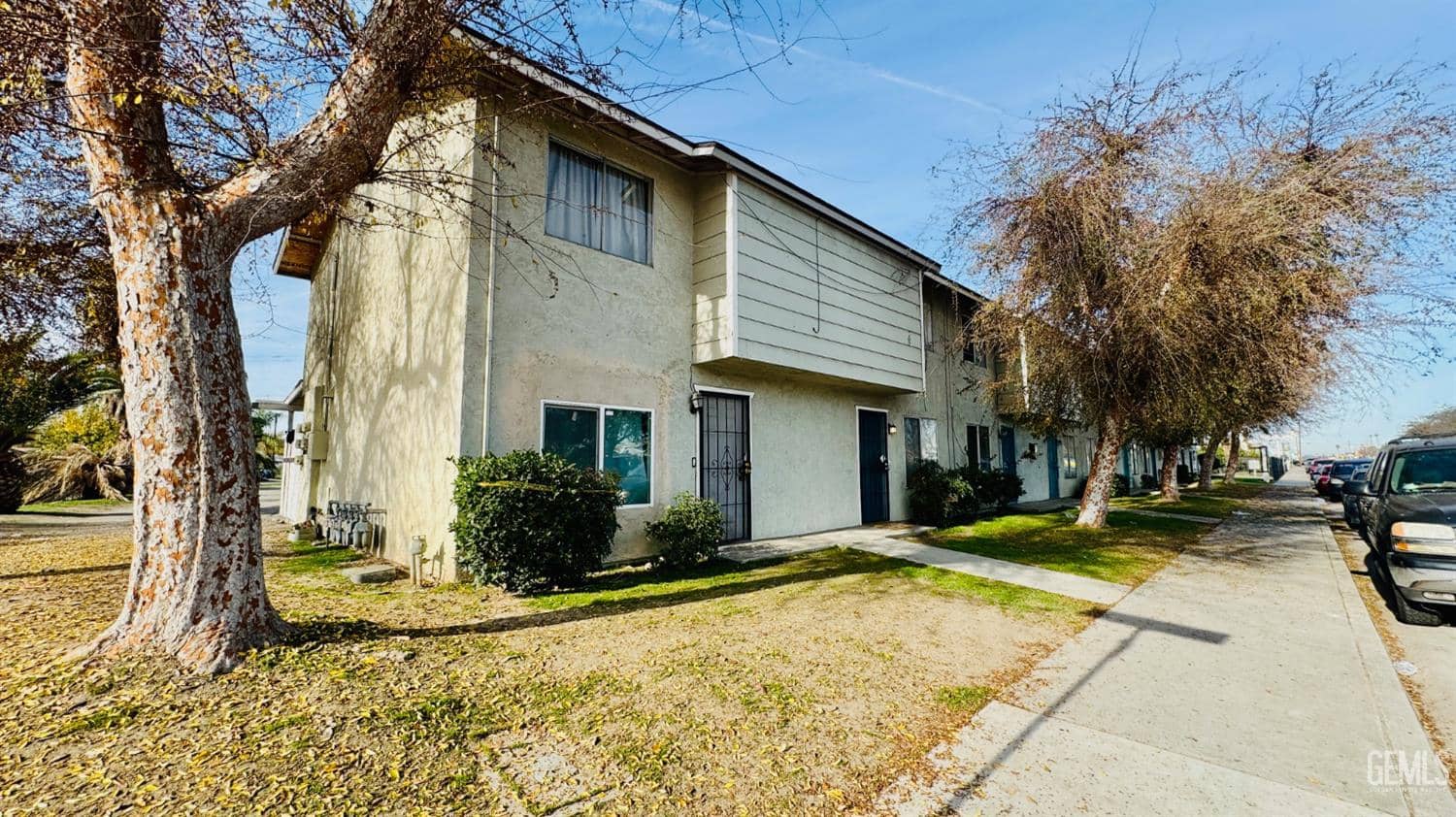 2909 S Chester Avenue — photo 5