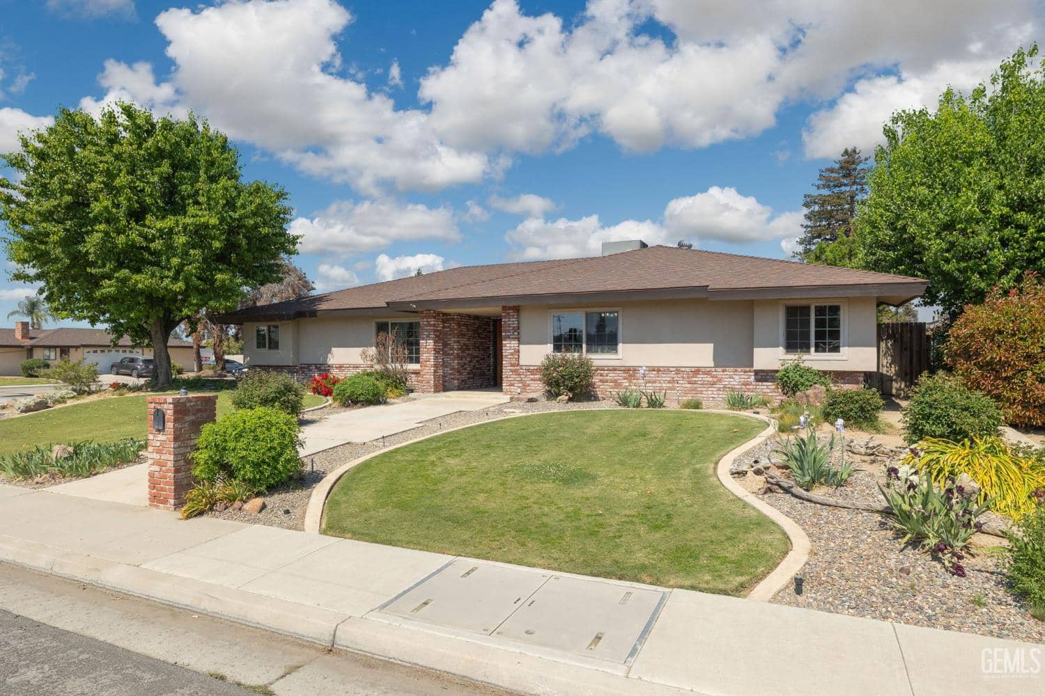 7240 Olive Drive — photo 3