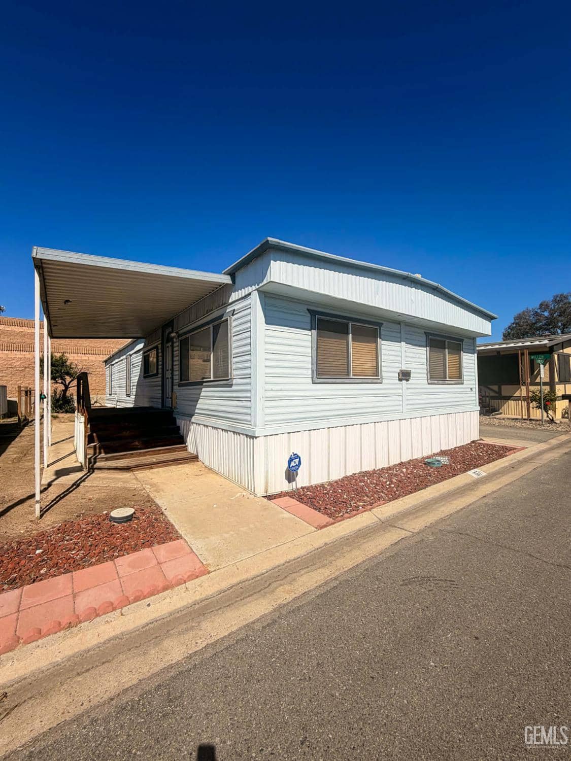 4401 Hughes Lane