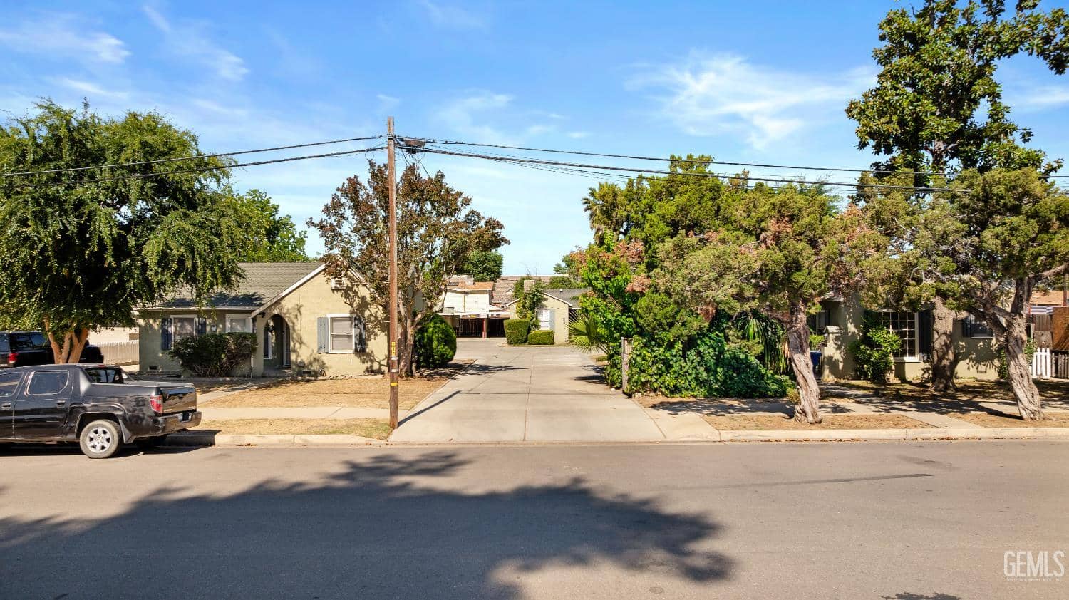 319 Holtby Road — photo 4