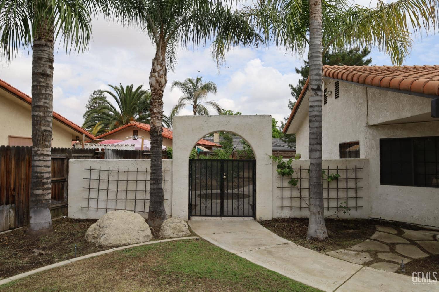 5705 Medio Luna Avenue — photo 6