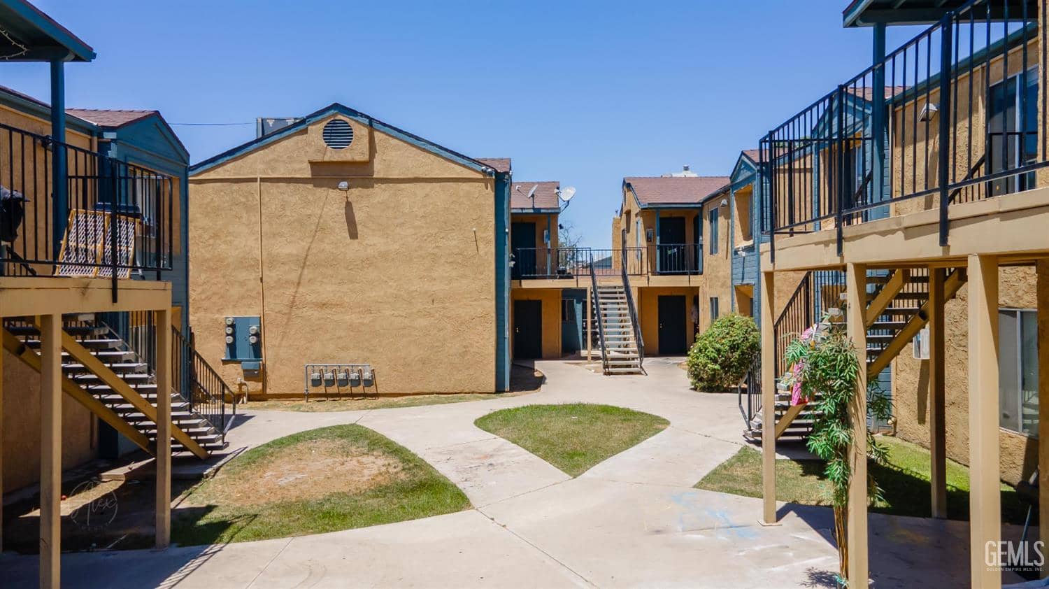 1010 Beale Avenue — photo 5