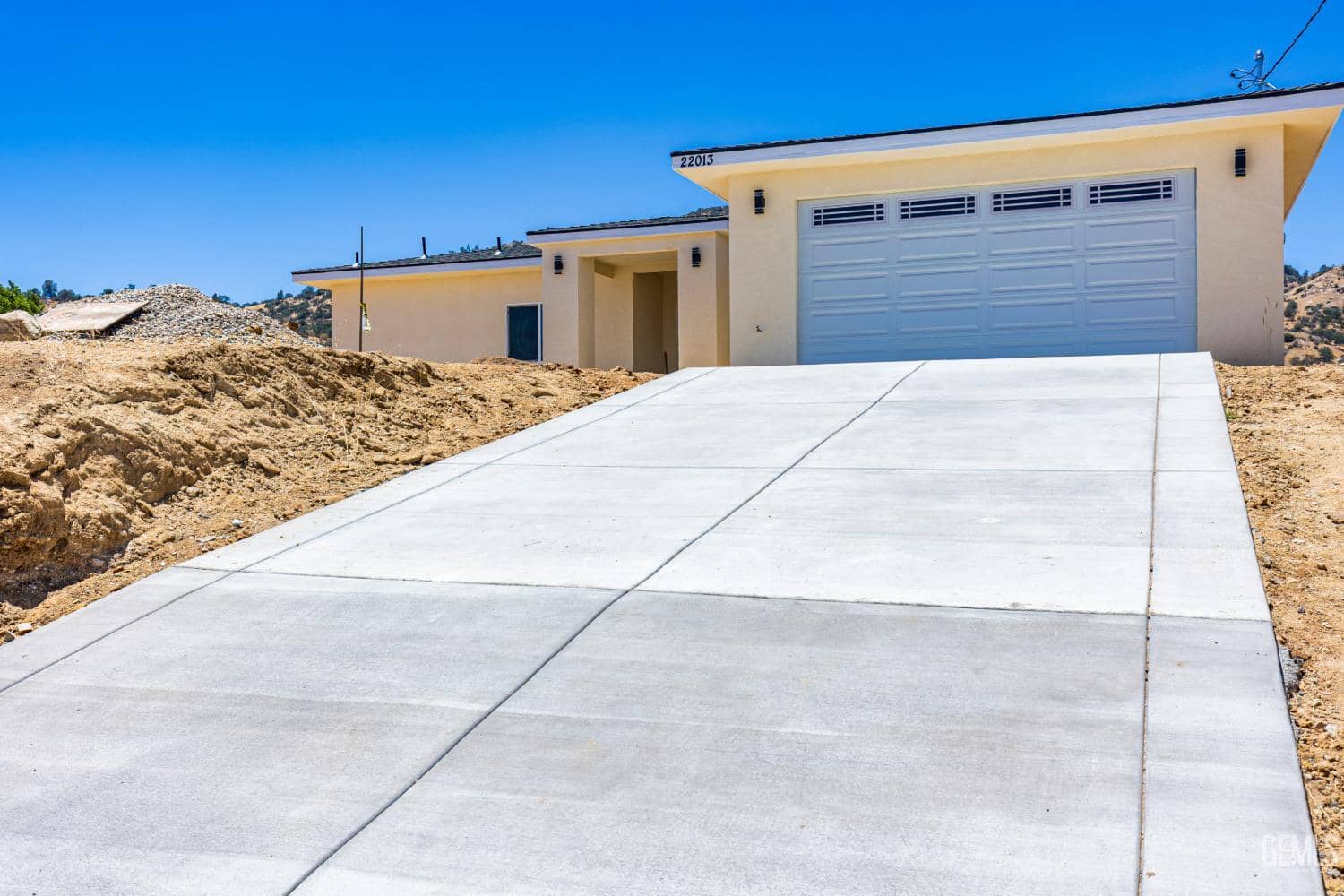 22013 McCarthy Drive — photo 3