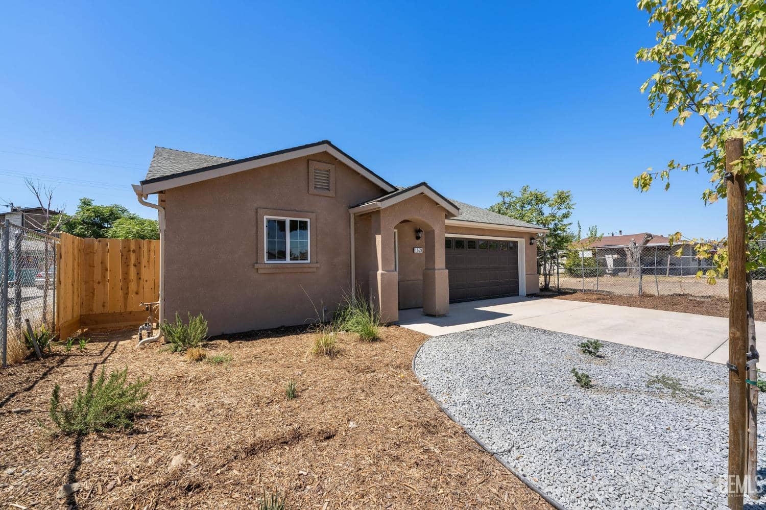1509 Potomac Avenue — photo 4
