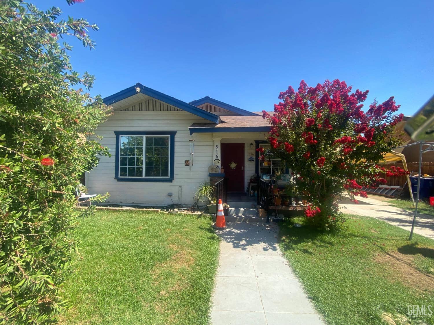 916 33rd Street