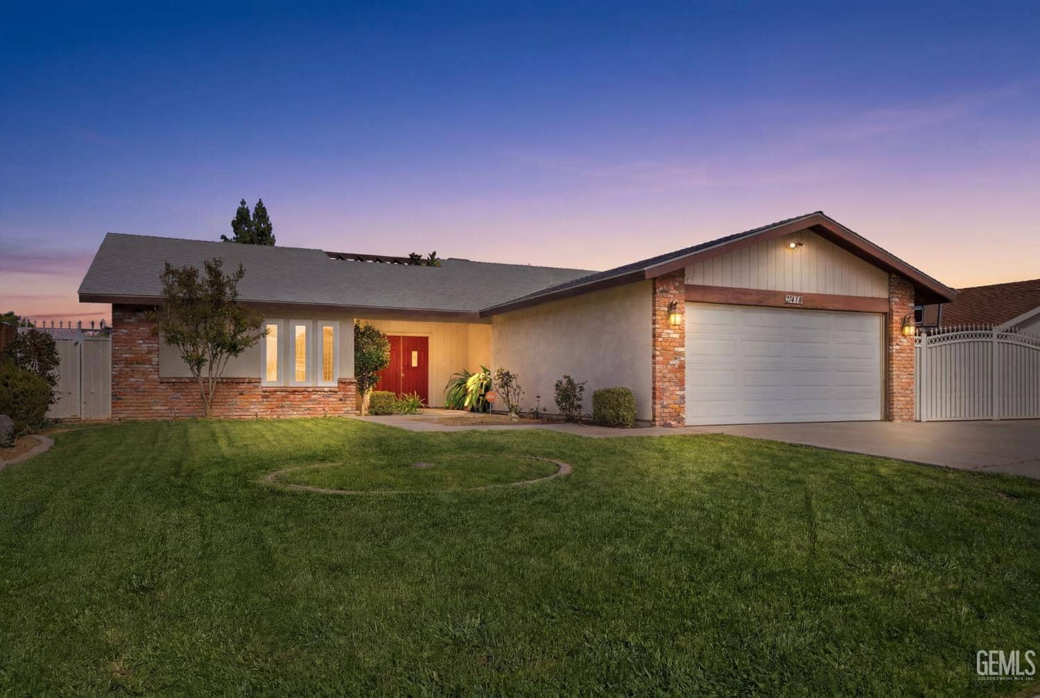2418 Pinon Springs