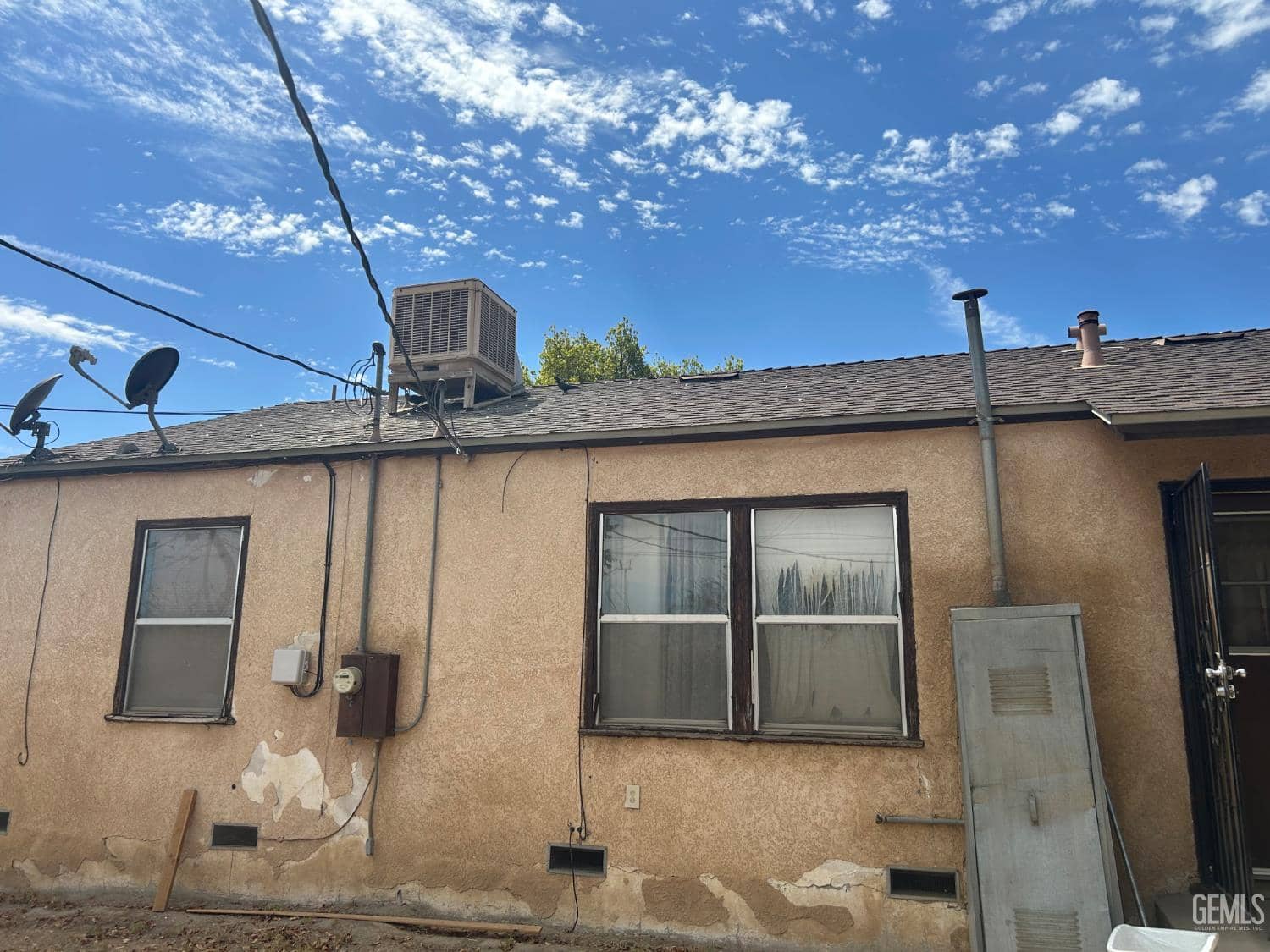 211 S Brown — photo 5