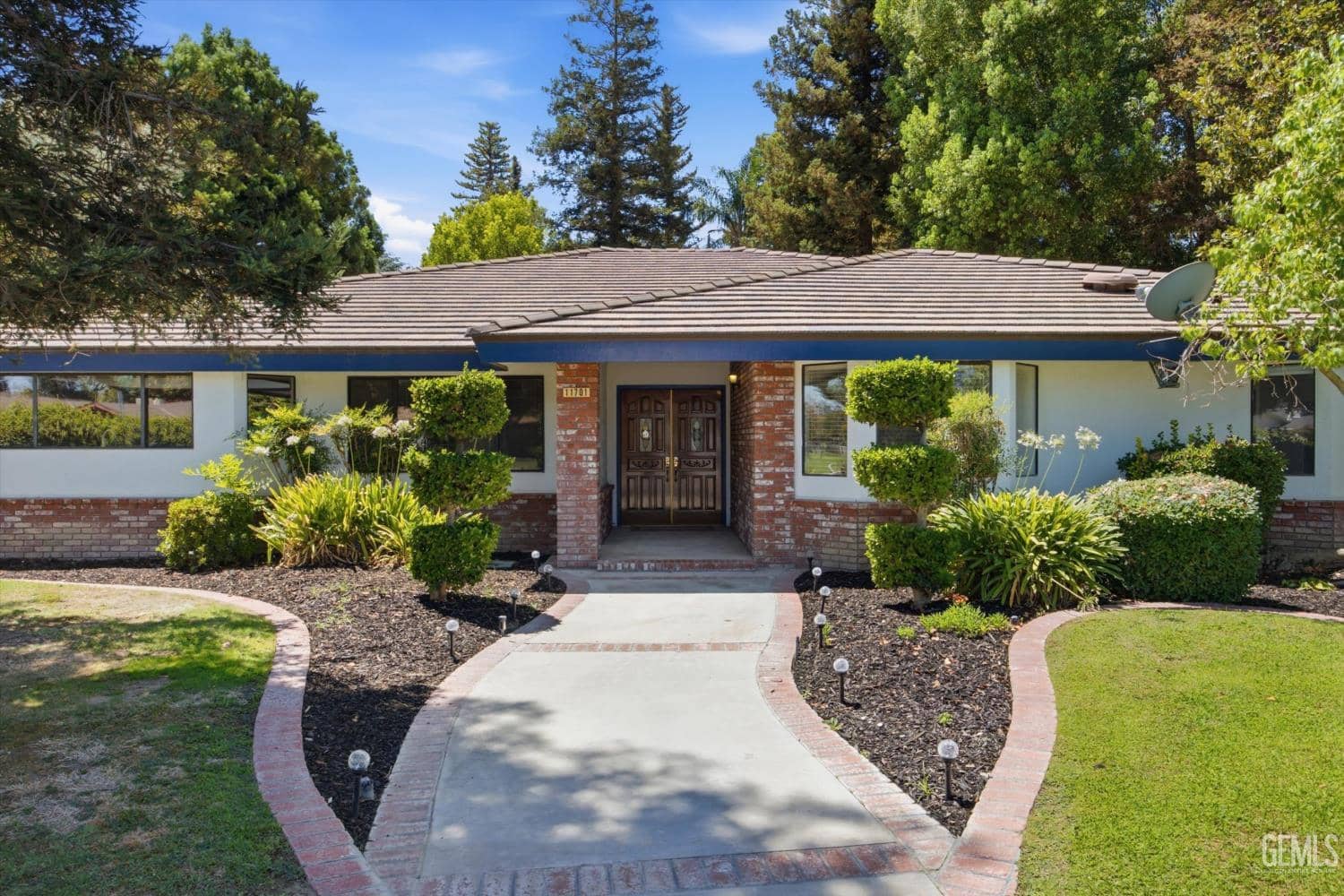 11701 Palm Avenue — photo 3