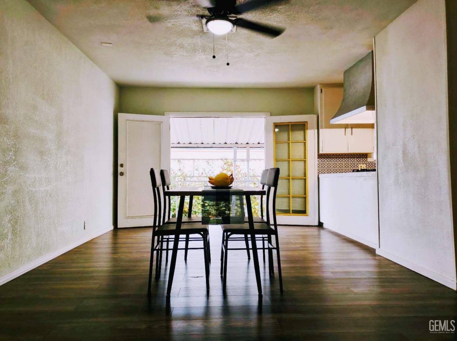 1618 Baker Street — photo 3