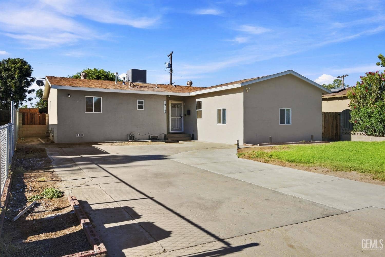 1712 Clark Avenue — photo 3