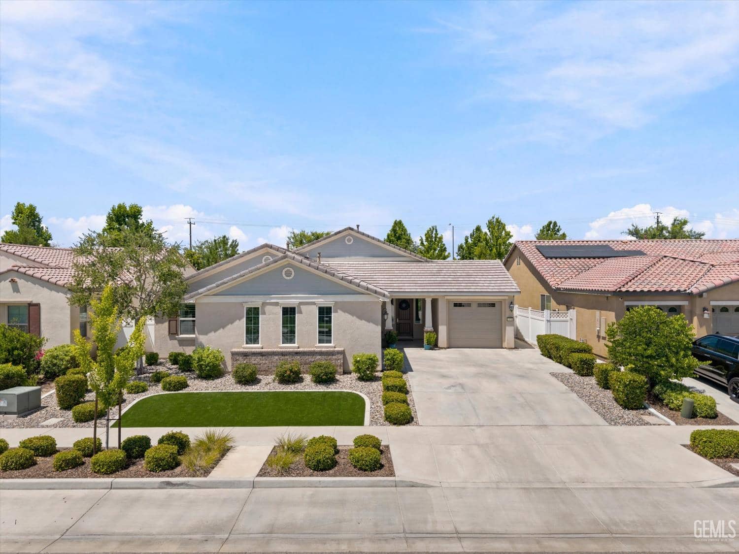 13710 Pixton Avenue — photo 4