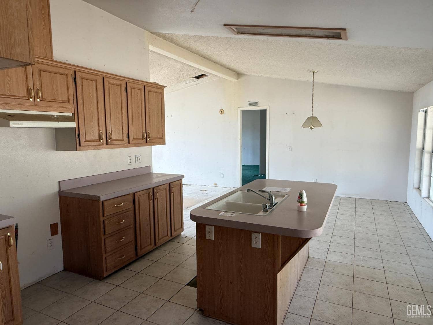 28000 Cummings Valley Road — photo 6