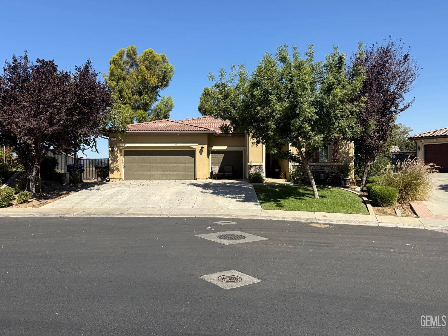 5014 Ventana Canyon Drive — photo 2