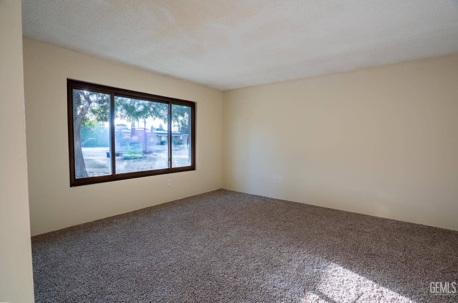 5804 Chandler Way — photo 3