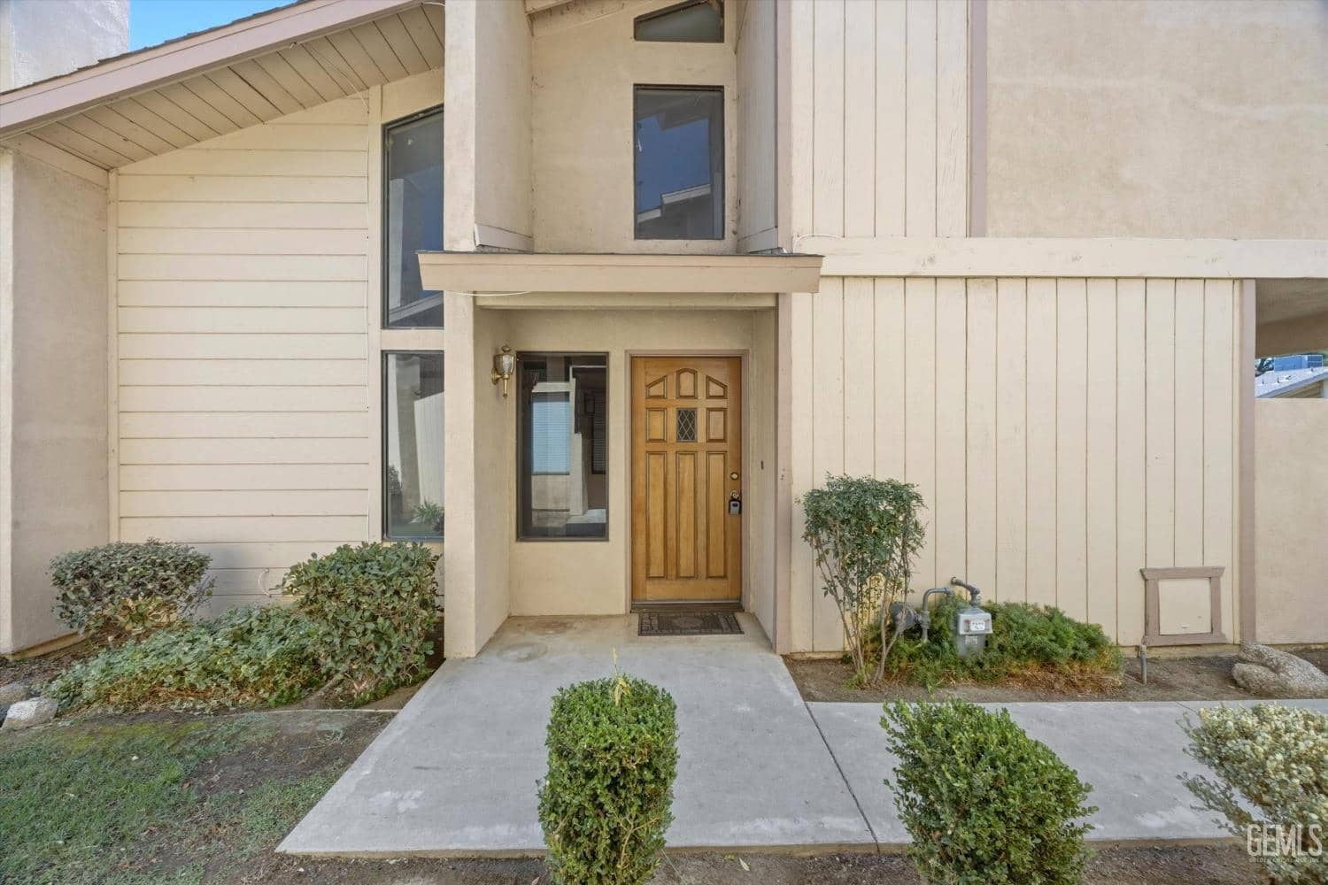 1000 Olive Drive — photo 2