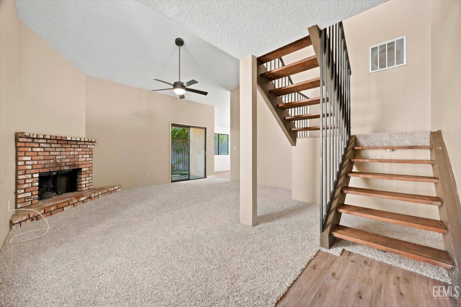 1000 Olive Drive — photo 4