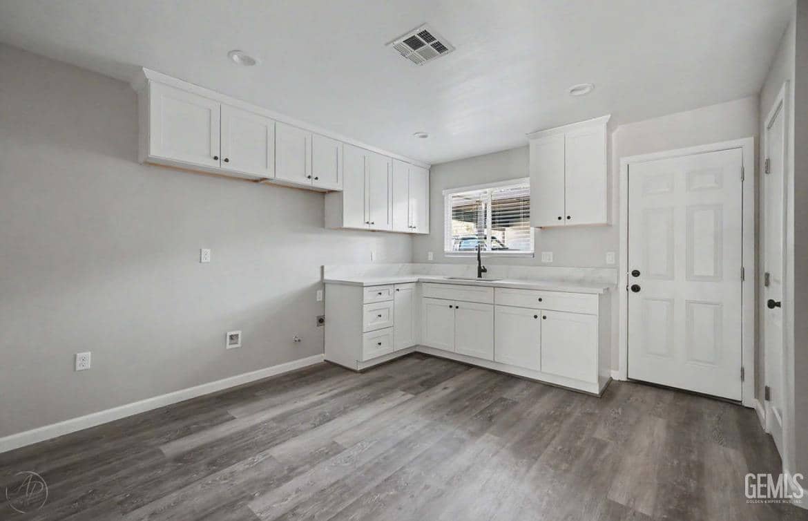 1211 Alta Vista Drive — photo 6
