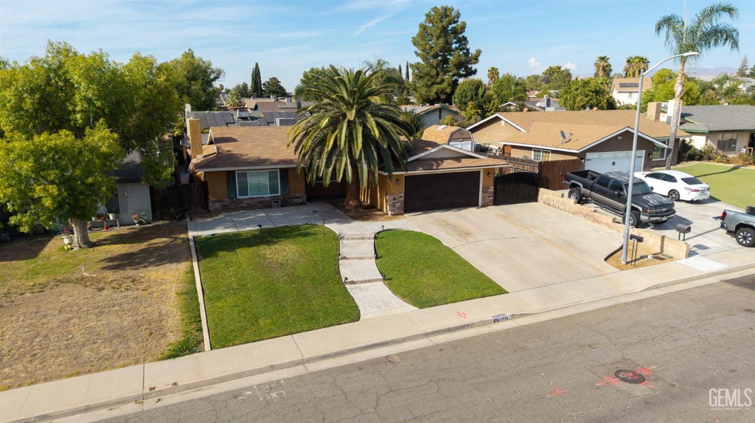 5908 Fair Oaks Drive — photo 2