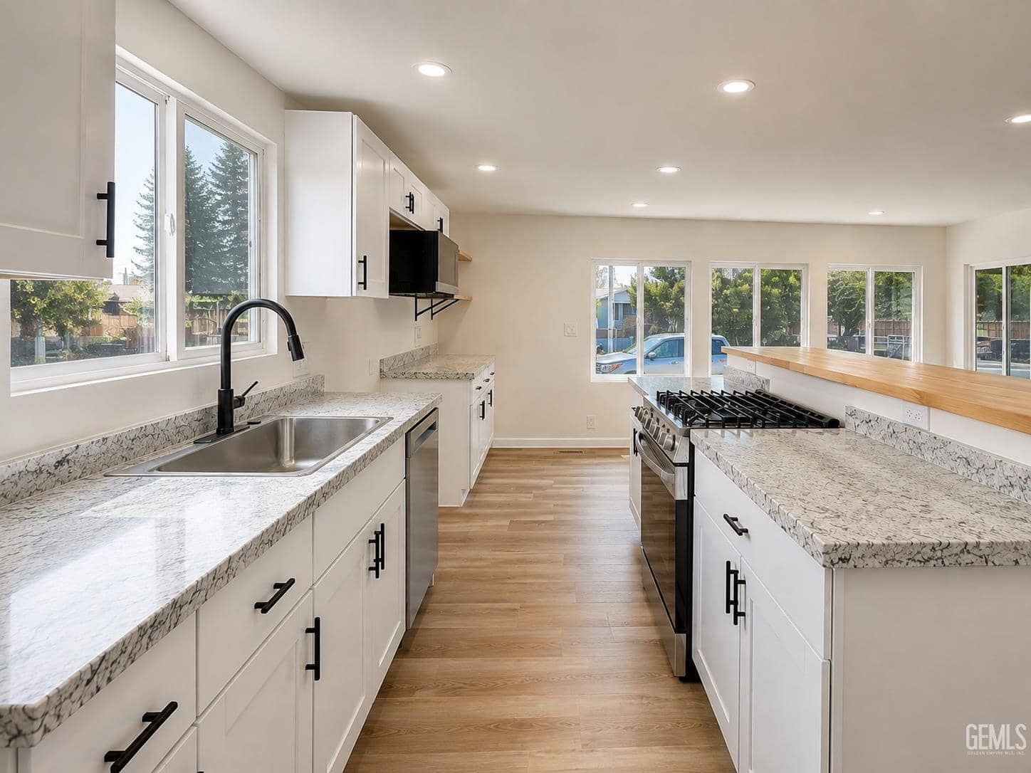 3460 Michelaine Avenue — photo 6