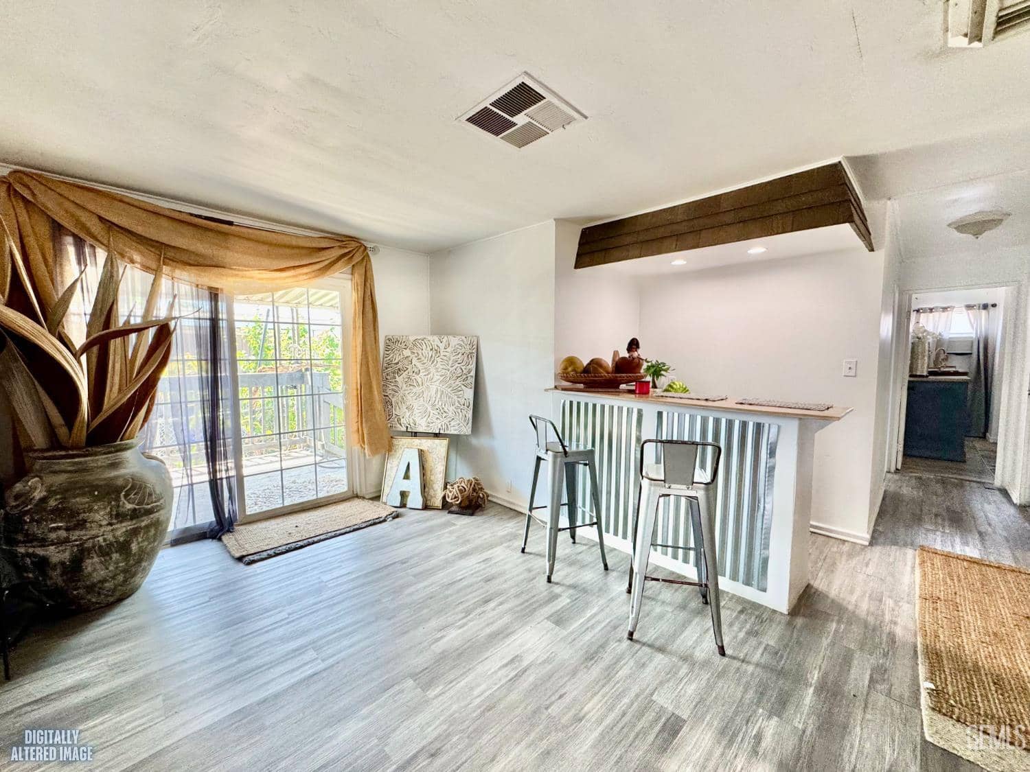 6601 Eucalyptus Drive — photo 4
