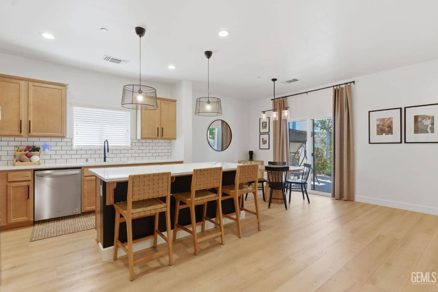12529 Maclure Drive — photo 4