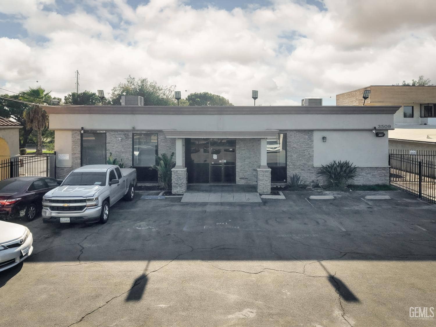 3509 Union Avenue — photo 2