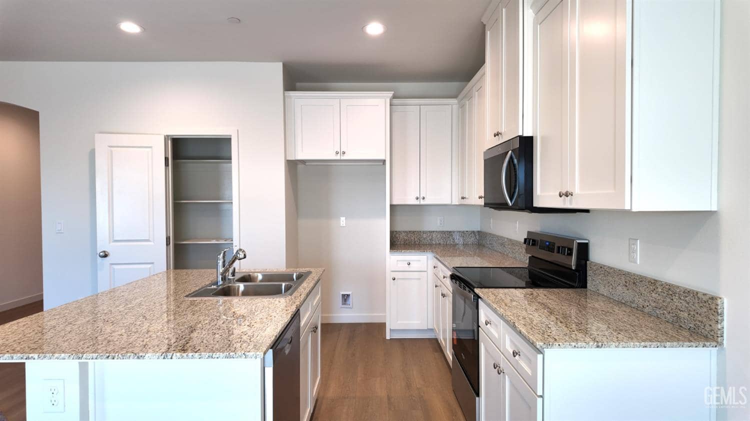 6114 Banner Court — photo 4