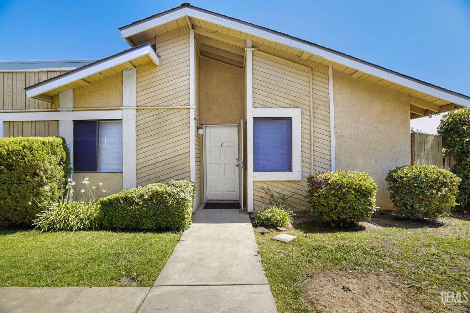 5901 Auburn Oaks Drive — photo 4