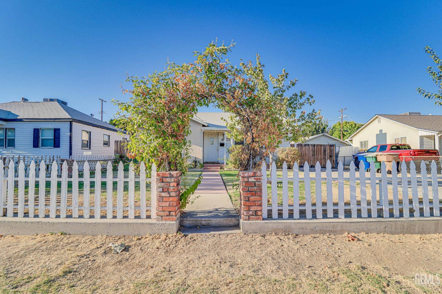 1232 wilson Avenue — photo 3