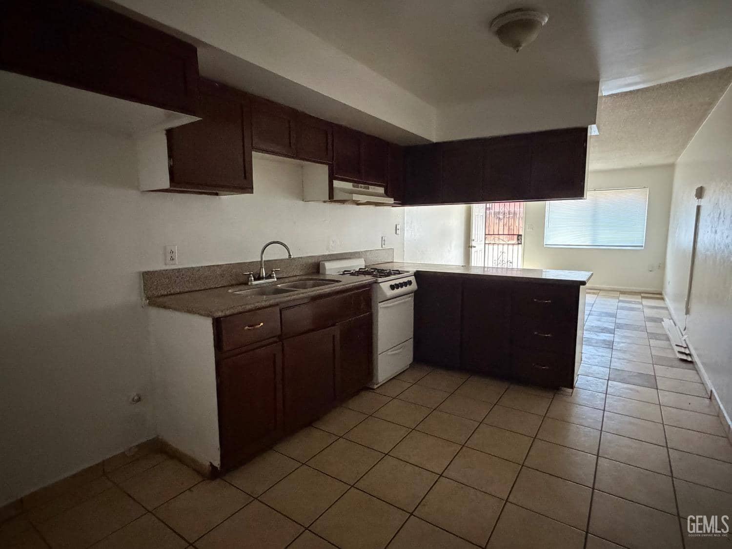 1024 Quincy Street — photo 3