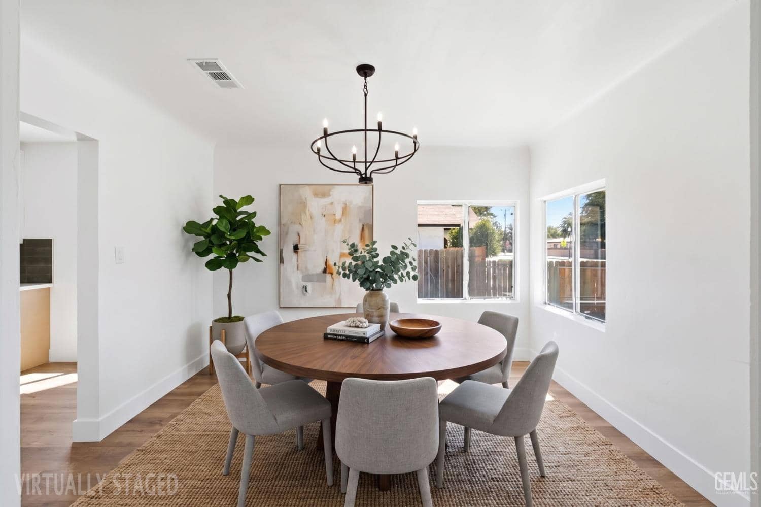 250 Holtby Road — photo 4