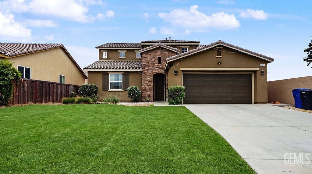 6015 Sapphire Peak Drive — photo 2
