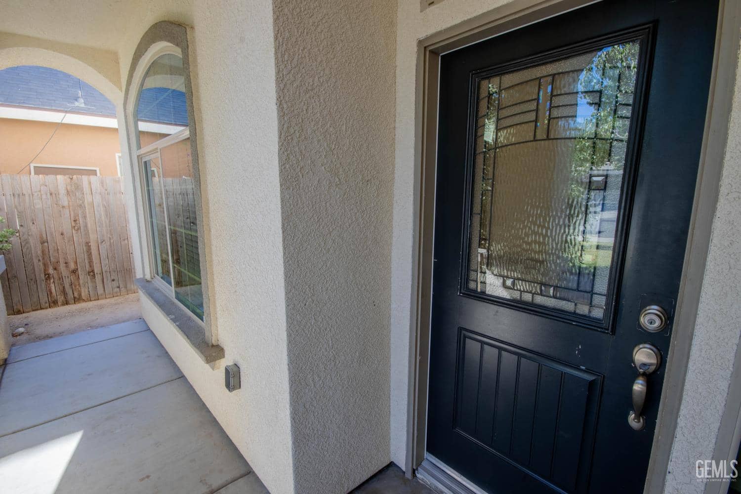 10323 Alondra Avenue — photo 4