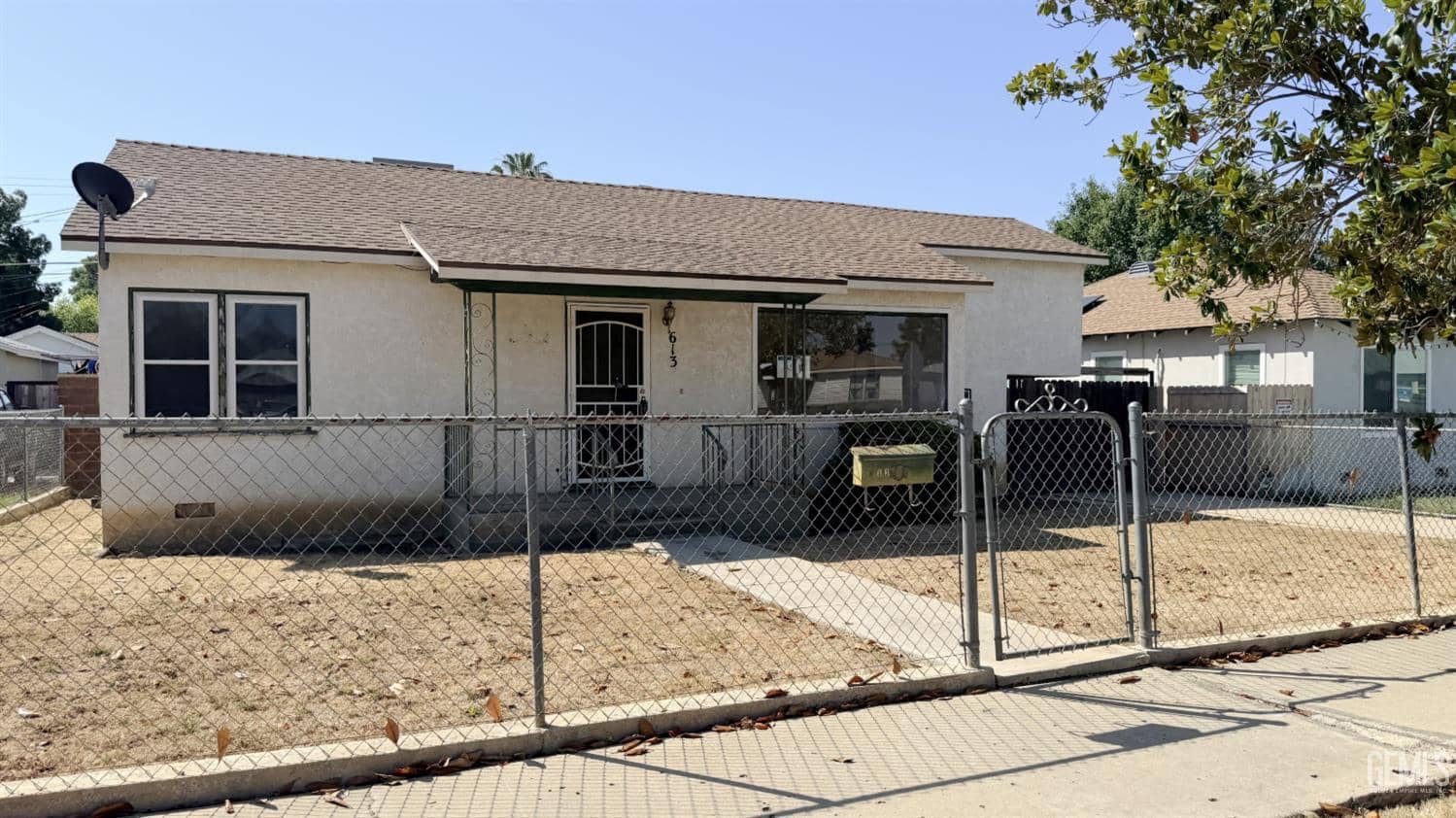613 Charlana Drive — photo 1