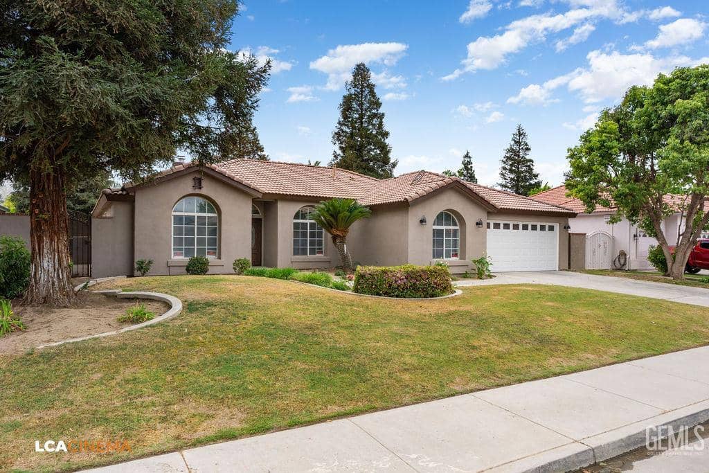 10723 Iron Creek Avenue — photo 3