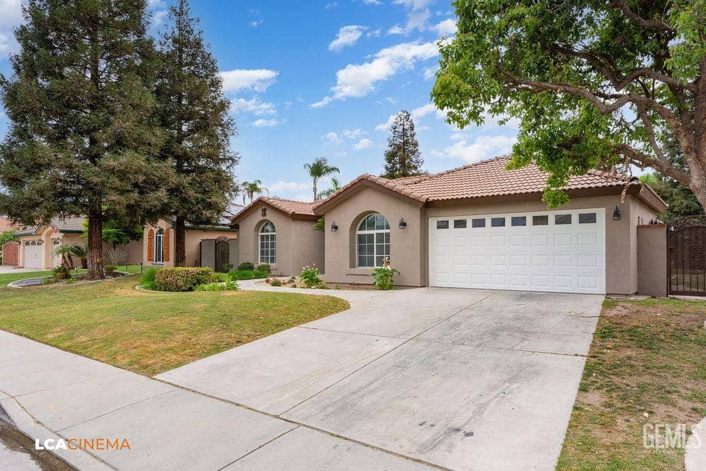 10723 Iron Creek Avenue — photo 4
