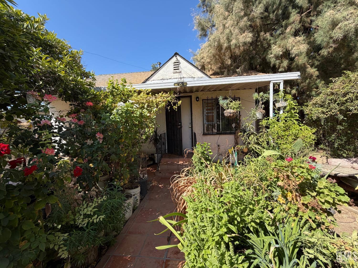 630 Beverly Drive — photo 2