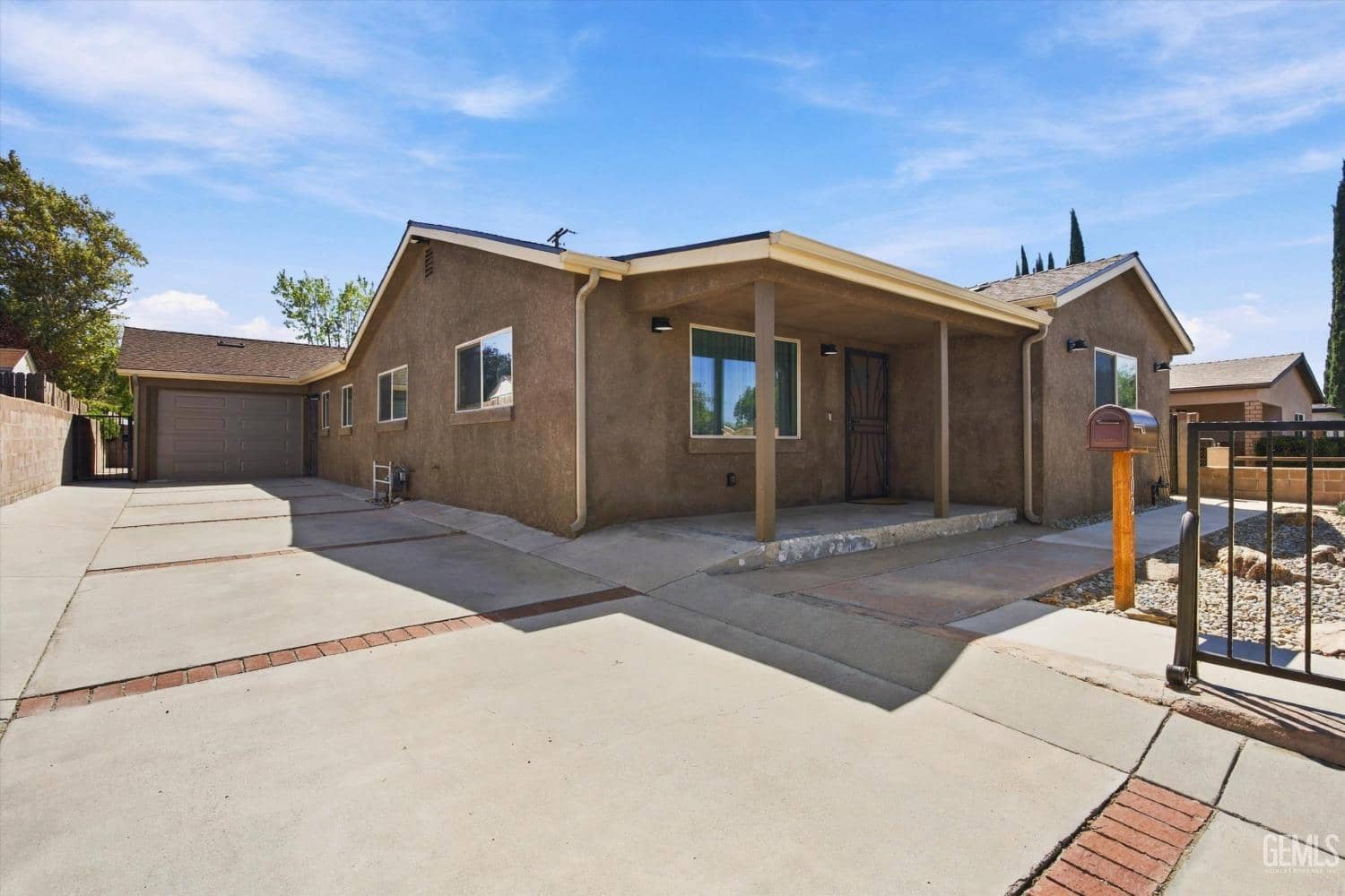 102 Brentwood Drive — photo 3