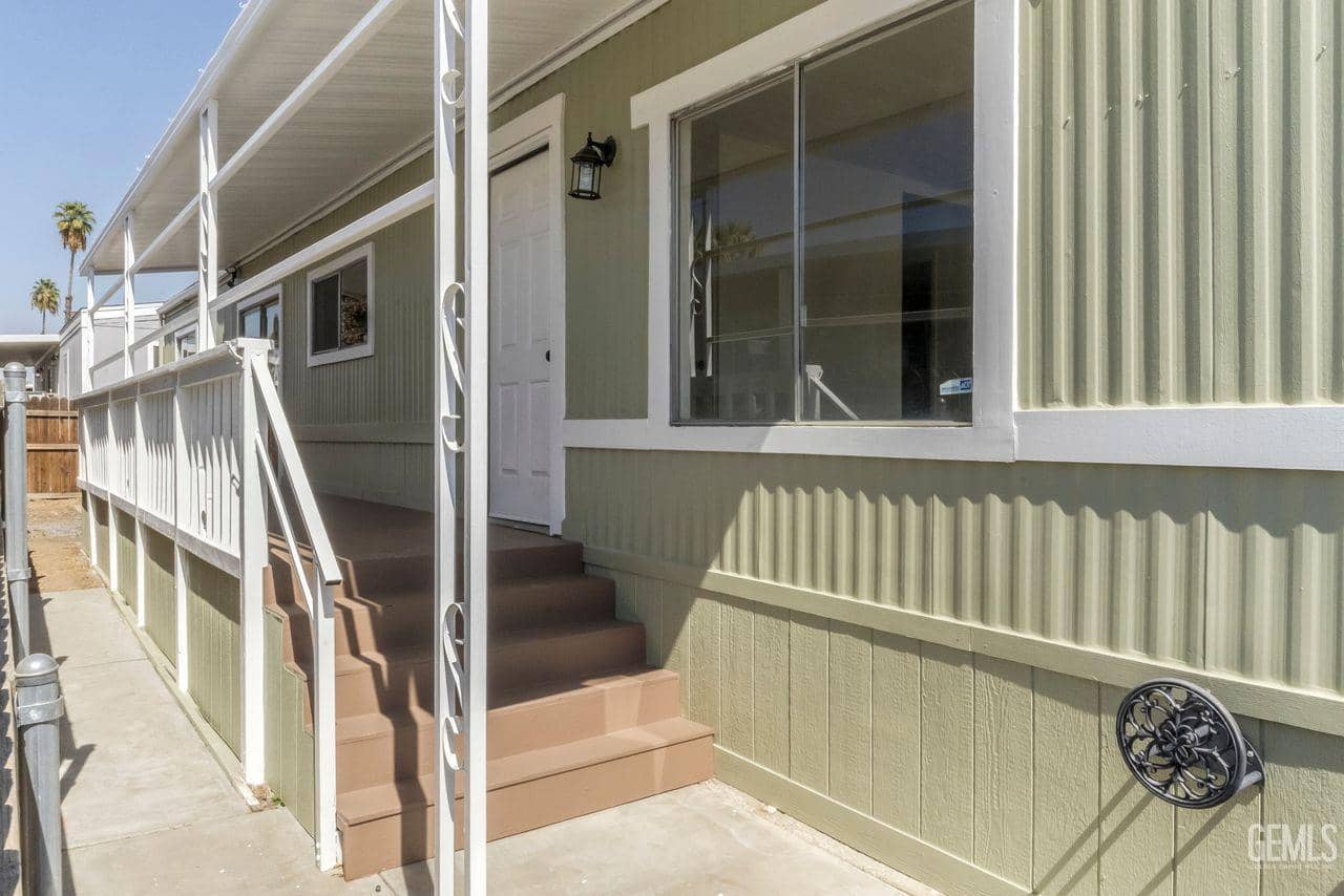 121 Cedarwood Lane — photo 4