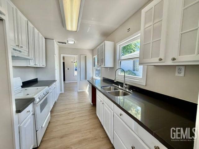 13 La Mesa Drive — photo 6