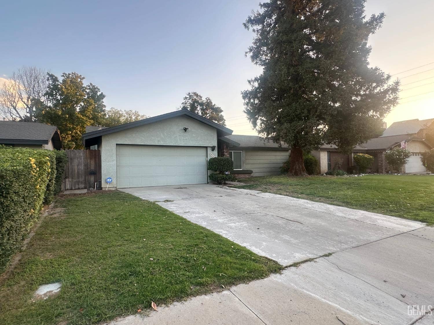 8417 Eakins Drive — photo 2