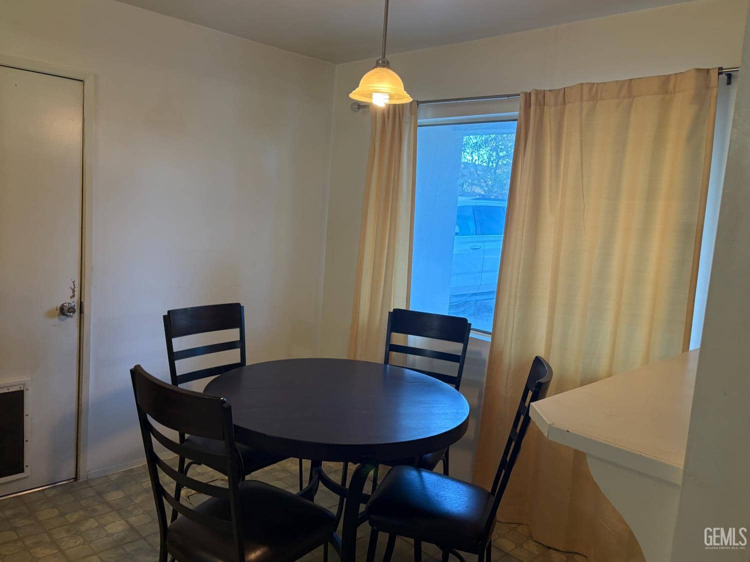 409 E J Street — photo 3