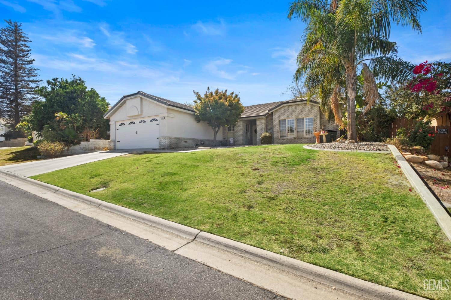 6008 Cliffwood Way — photo 2