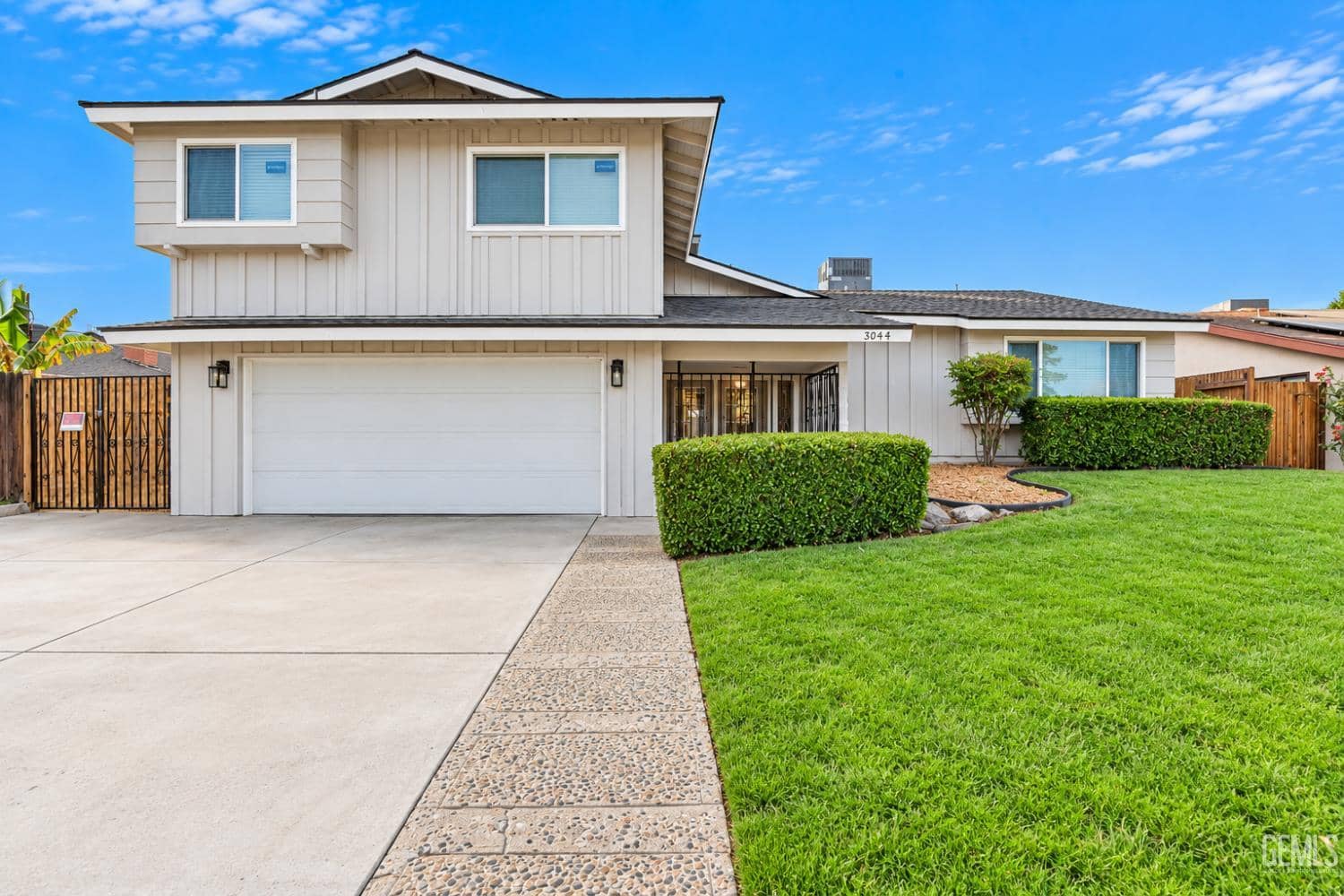 3044 Jacaranda Drive — photo 2