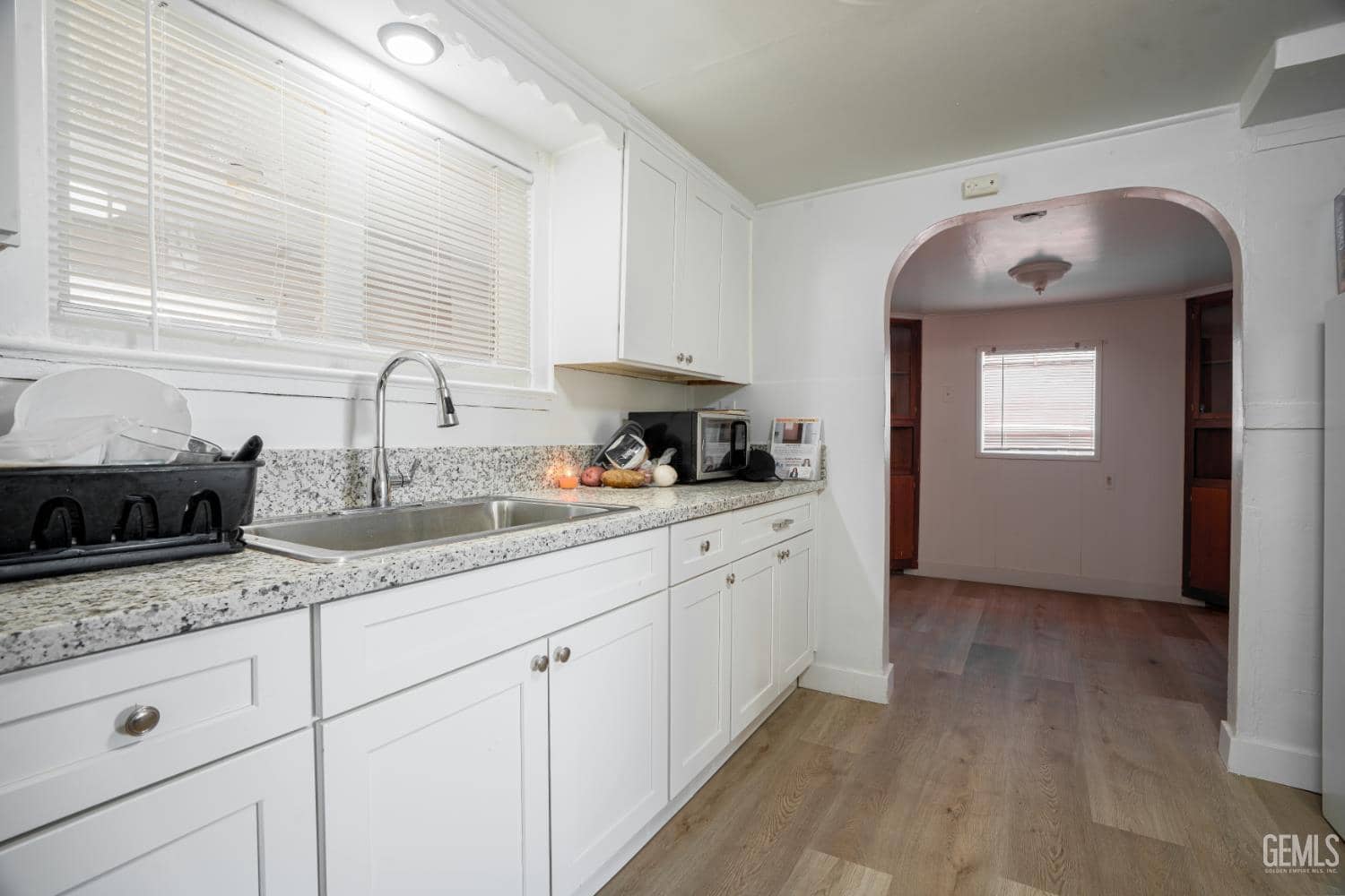 3819 Mitchell Avenue — photo 3