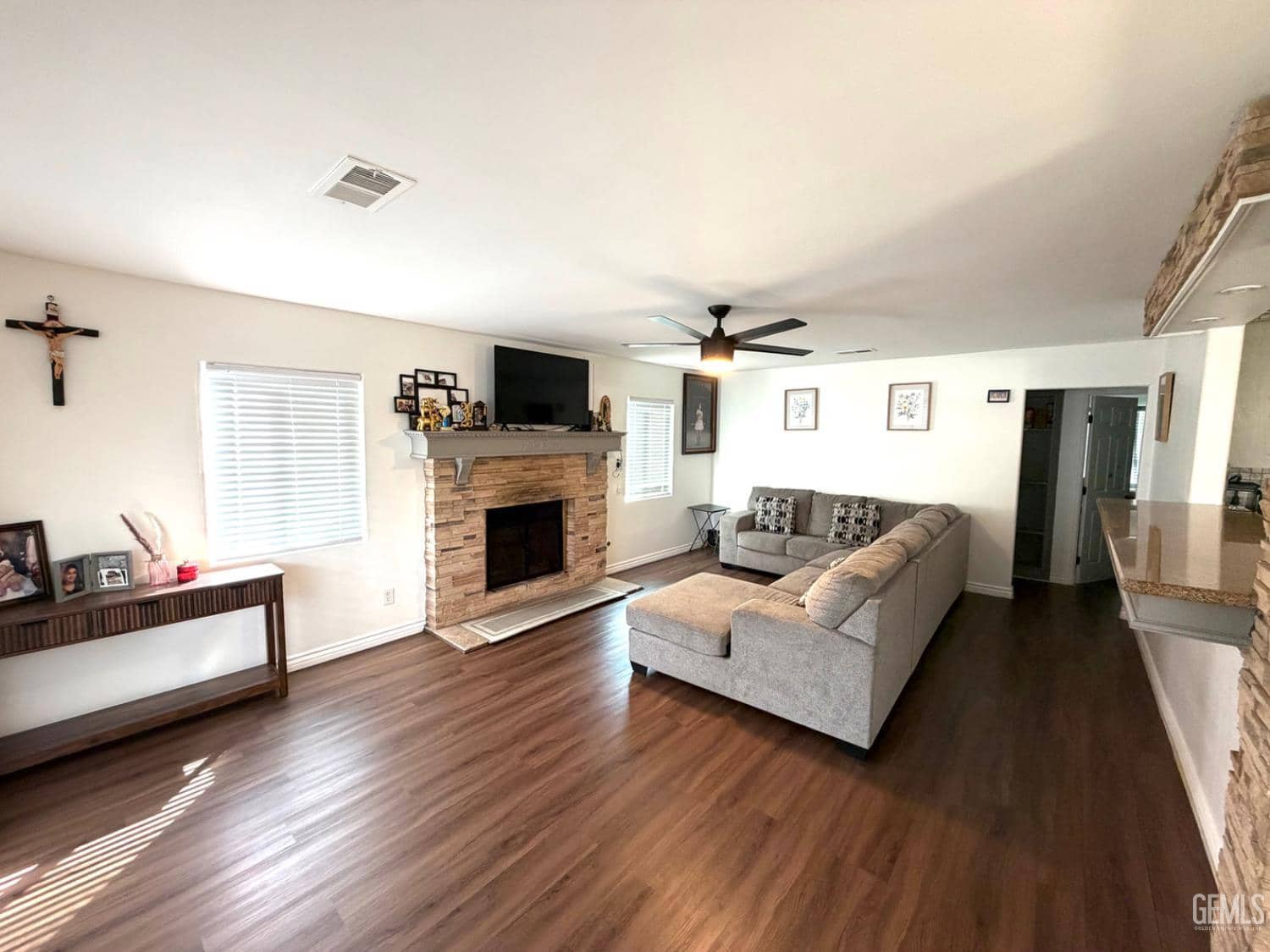 541 Stephens Drive — photo 3