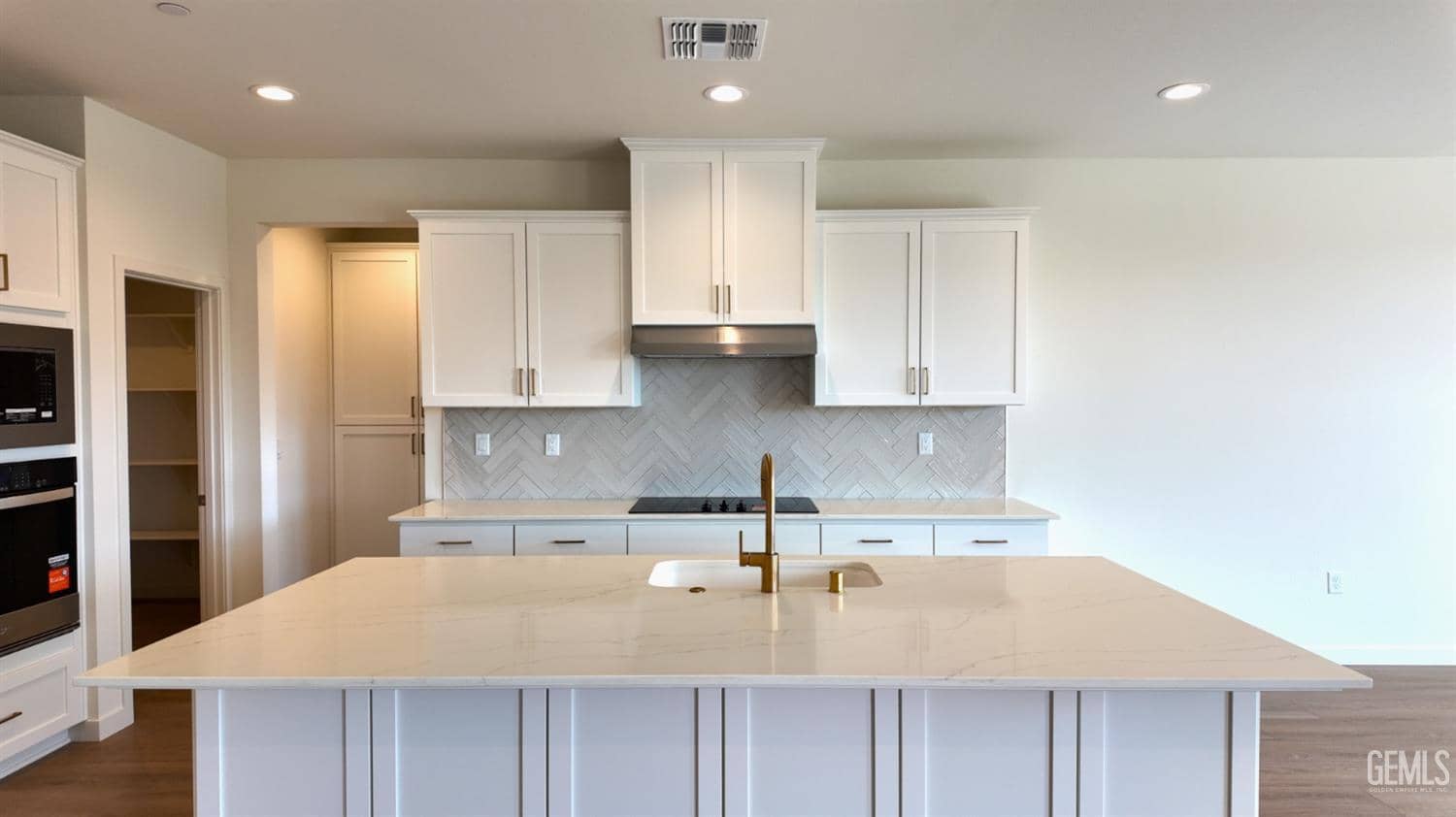 618 Grande Court — photo 3
