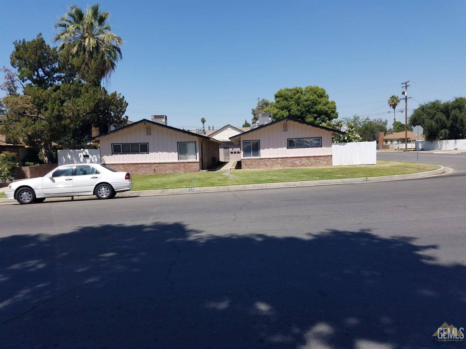 2541 Encina — photo 2