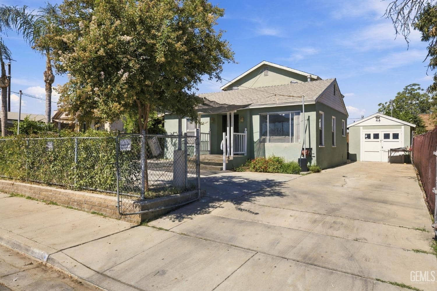 110 E Belle Avenue